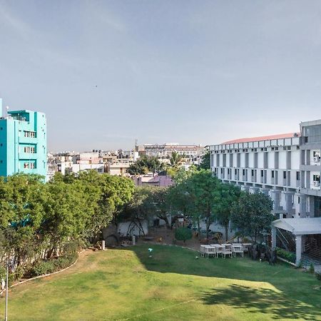 Palette Resorts - Hotel Sanhok Bangalore Exterior foto