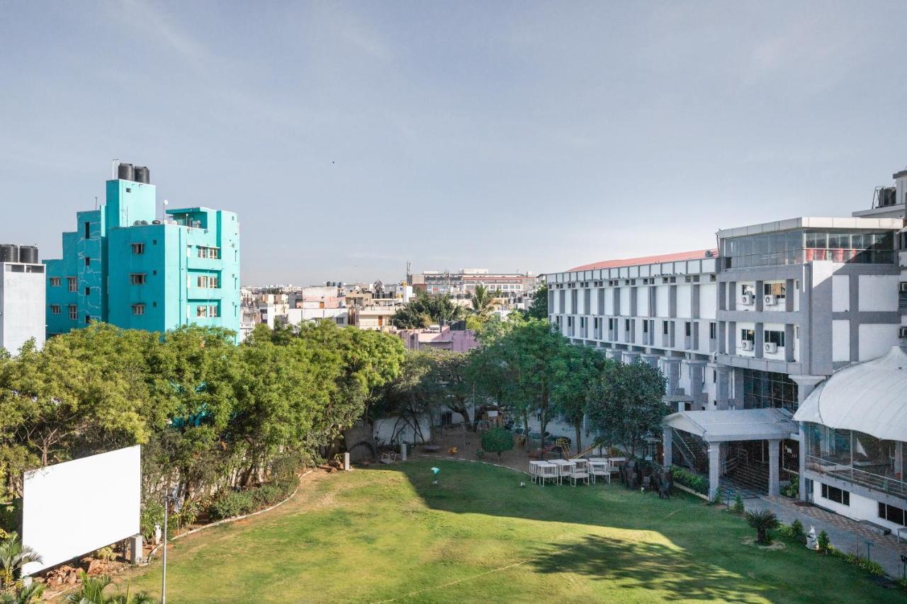 Palette Resorts - Hotel Sanhok Bangalore Exterior foto